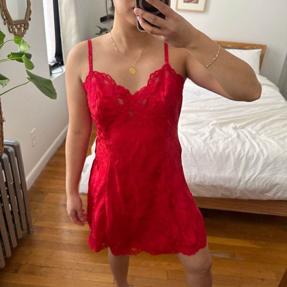 VTG Victoria’s Secret gold slip dress